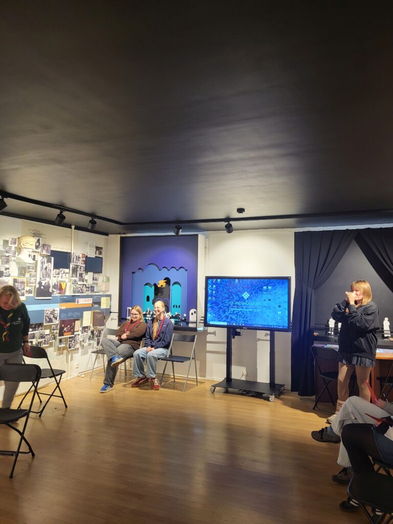 Edukacija J. Miltinio memorialiniame bute